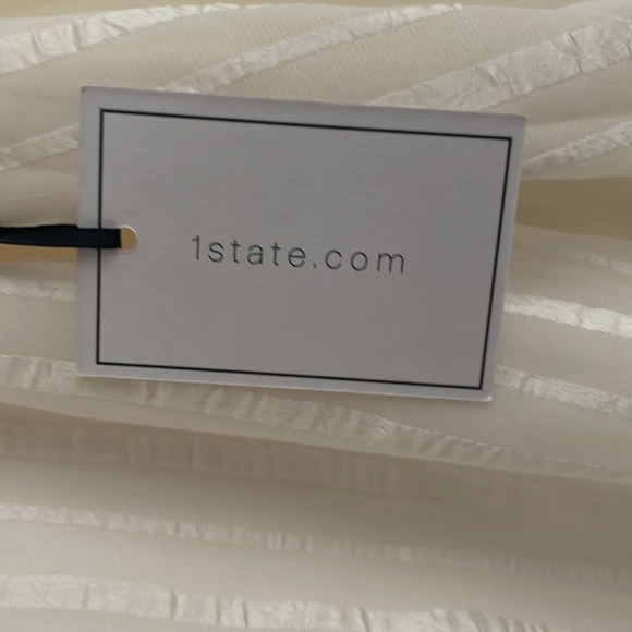 White High neck top - Picture 2 of 4